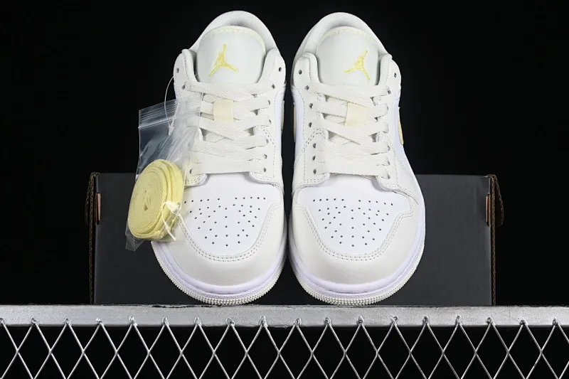 All categories Air Jordan Jordan series basketball shoes Air Jordan 1 Low Z version Air Jordan 1 Low AJ1 Joe 1 lemon yellow low-top cultural and leisure sports sneakers FV8486-181